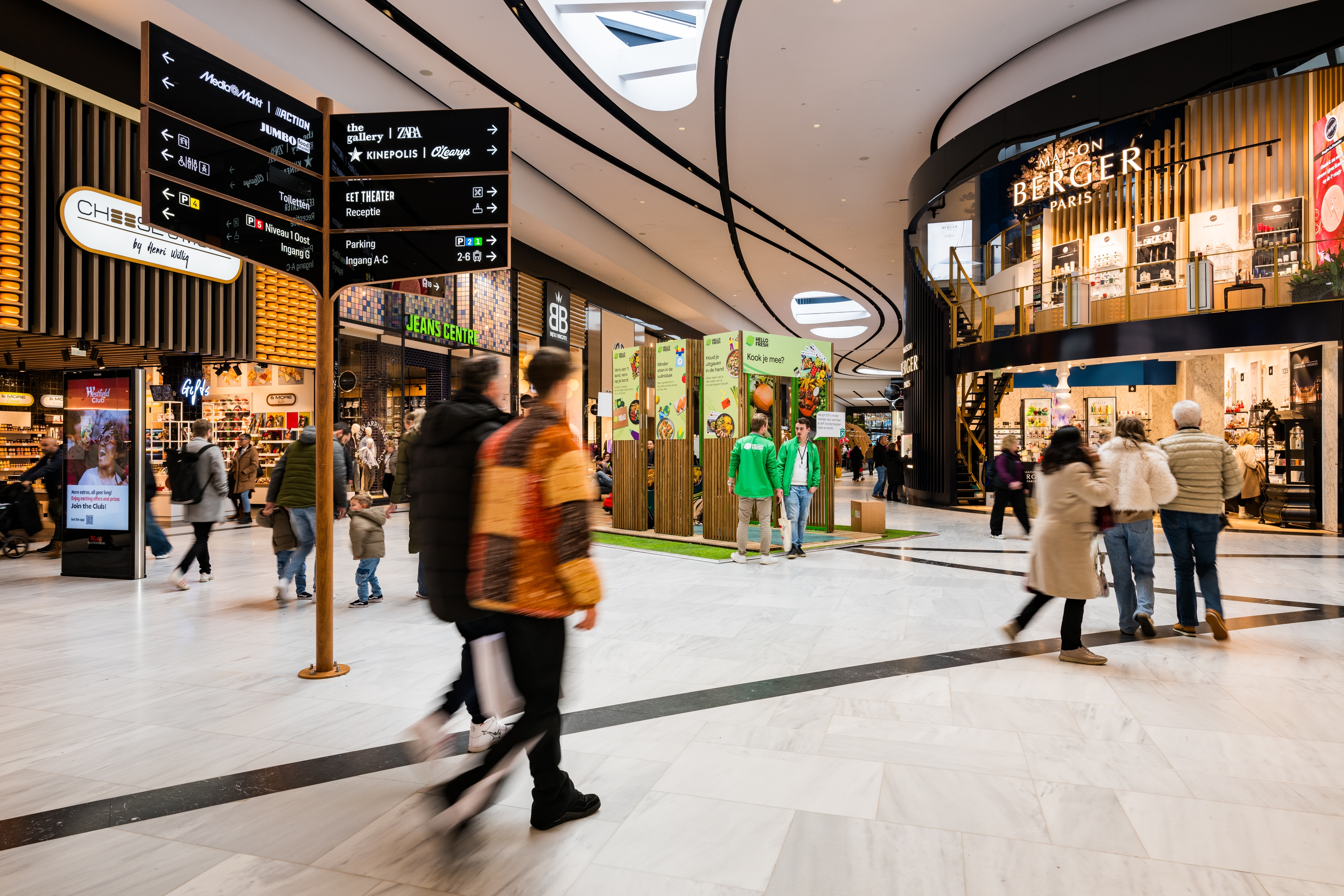 Westfield Mall of the Netherlands: Hire L0E5 for Events and Activations