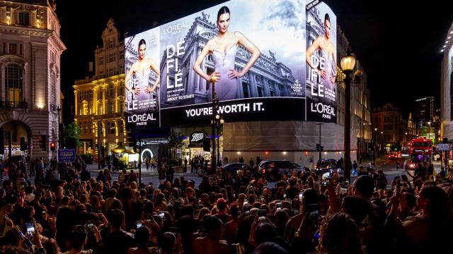 The Venue, Piccadilly Lights